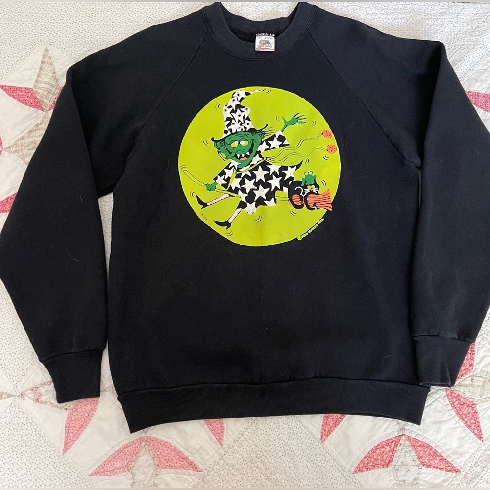 Vintage Halloween witch fruit of the loom sweatshirt